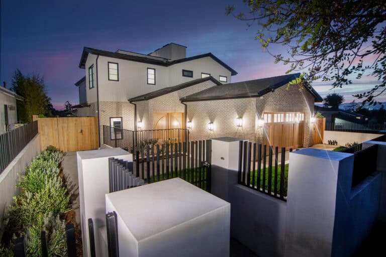 Custom Home Builders in Beverly Hills: A Complete Guide